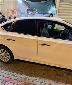 نيسان سيلفي